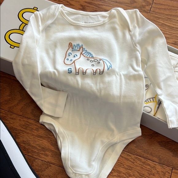 Stella McCartney kids long sleeve onesie gift set ! NWT set of 7 sz 18th - Picture 4 of 7
